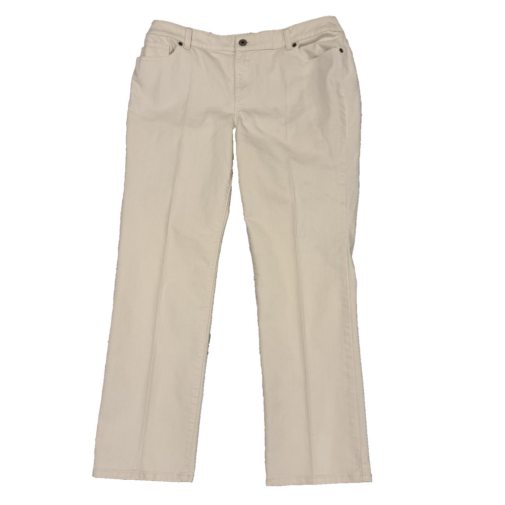 Chico’s Platinum Denim Ultimate Slim Fit Leg Chicos 2 Short (US Size 12S) Ivory